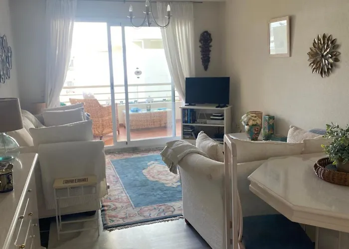 Sun Apartment *