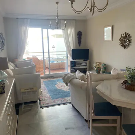 Sun Apartment *