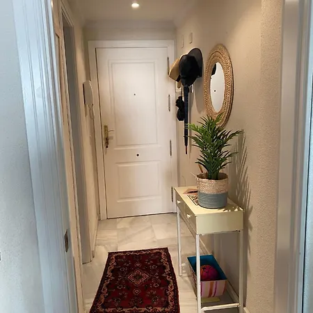 Sun Apartment *