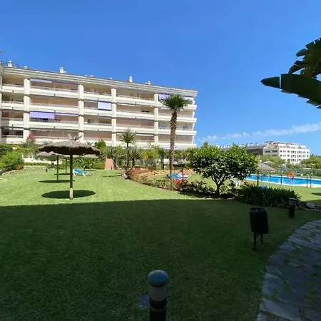 Sun Apartment *